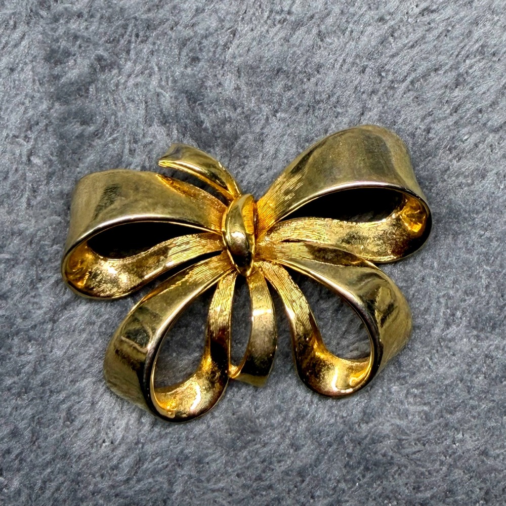 Vintage Gold Tone Bow Brooch Pin Women's‎ Fashion Accessory 2 in